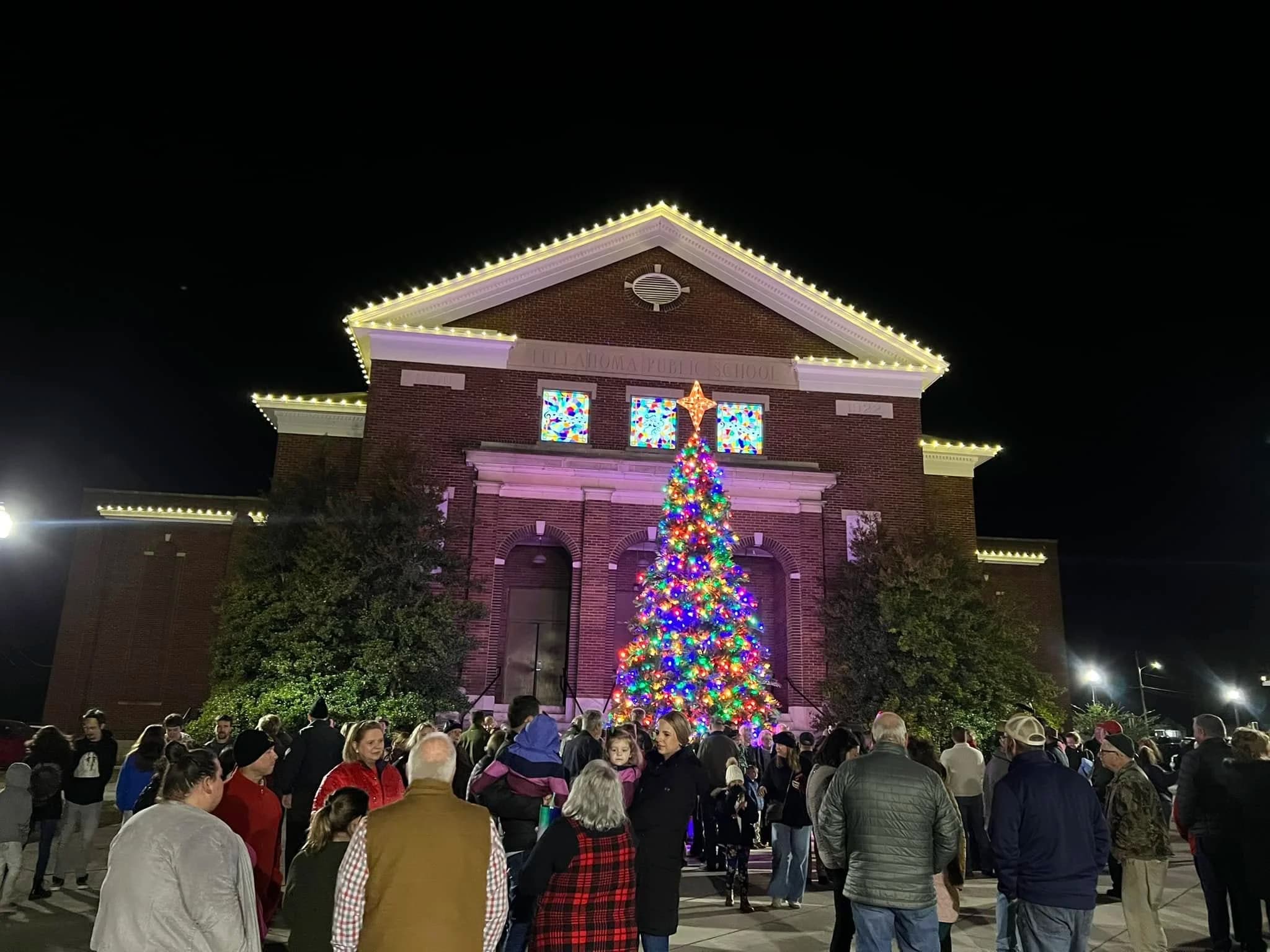 Christmas lighting installation in Decherd, Tennessee