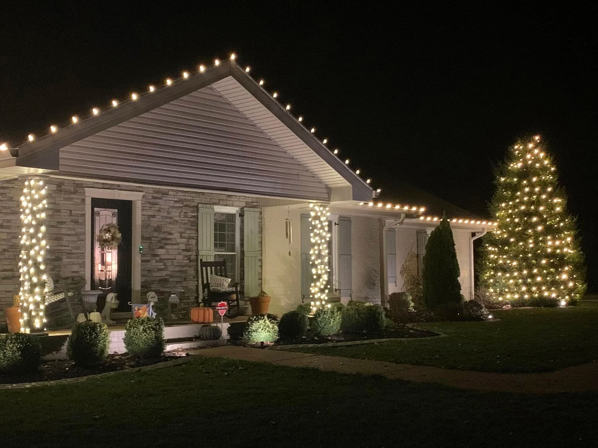 Professional Christmas light installation in Decherd, TN